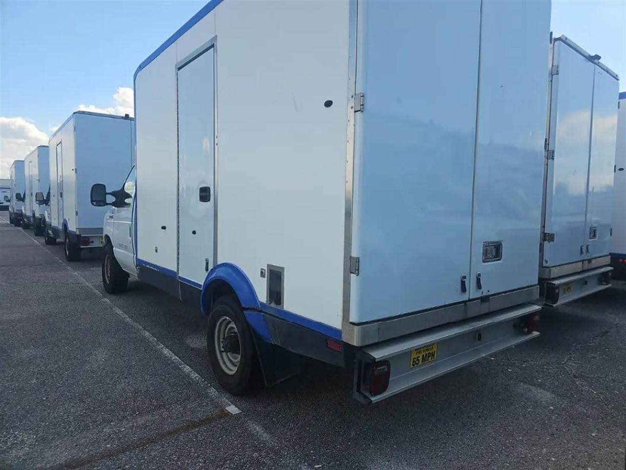 ford e-series cutaway 2024 1FDWE3FN4RDD04319 image ford e-series cutaway 2024 1FDWE3FN4RDD04319 image